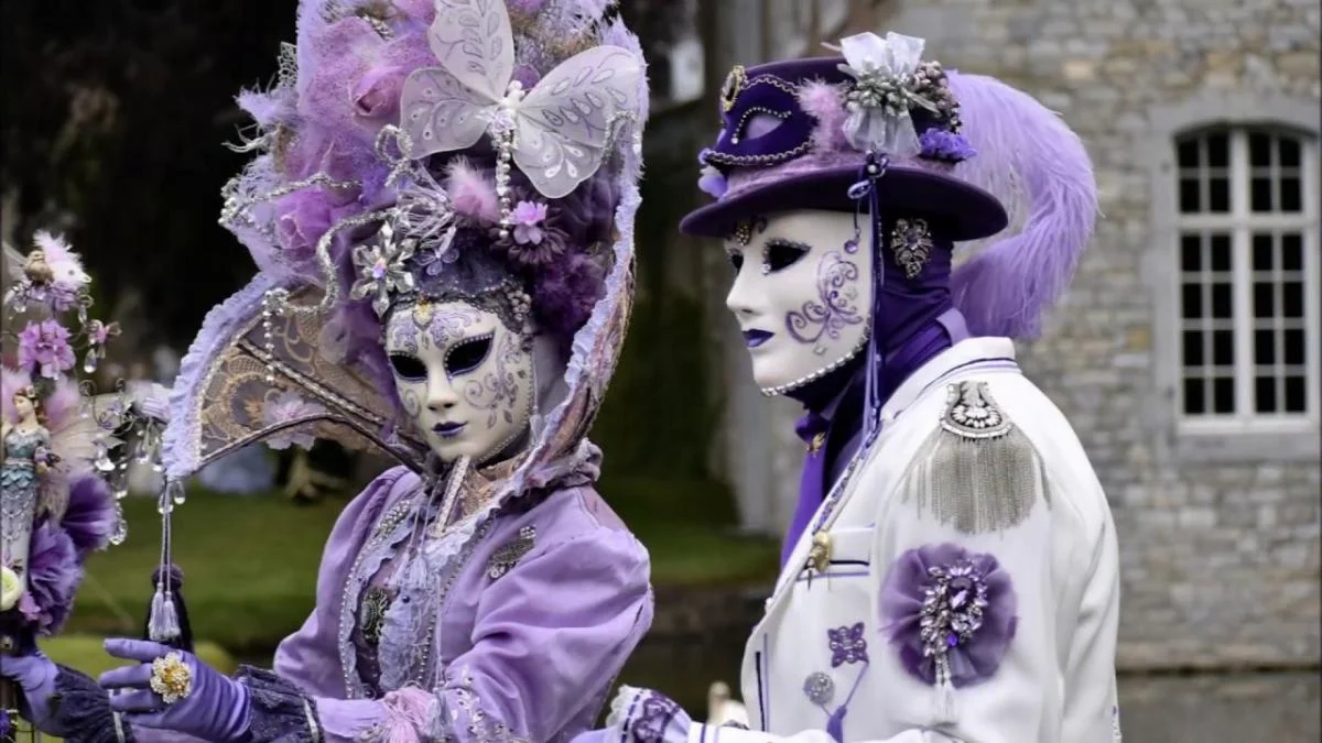 Le Château de Spontin et les Costumés vénitiens à Annevoie